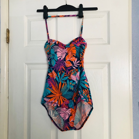 Jantzen Other - Tropical colorful palm trees heart shape swimsuit